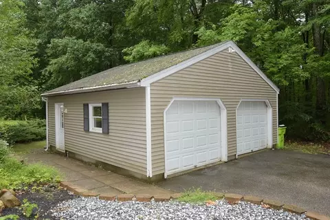 Exterior - 357 Barre Rd, Oakham, MA 01068 photo 12 of 13