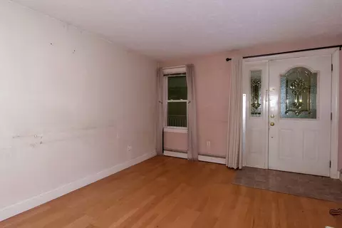 Living - 357 Barre Rd, Oakham, MA 01068 photo 4 of 7