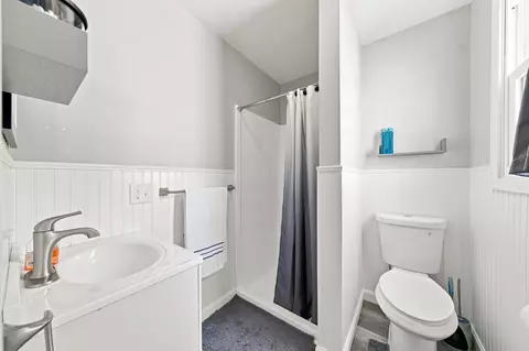 Bath - 434 Linden St #4, Fall River, MA 02720 photo 3 of 3