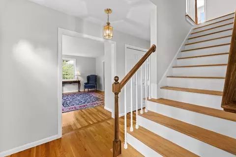 16 King Philip Path, Mendon, MA 01756 photo 4
