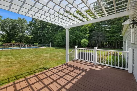 16 King Philip Path, Mendon, MA 01756 photo 36