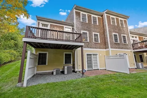 Exterior - 25 Whiting Ln #25, Hingham, MA 02043 photo 9 of 9