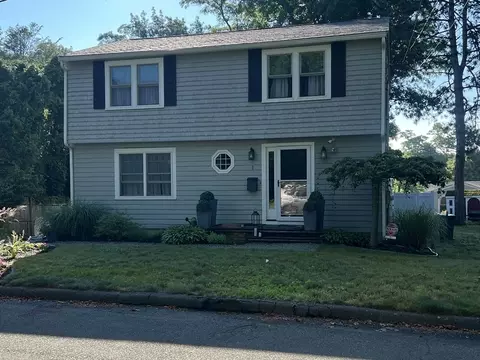 1 Johns Rd, Marblehead, MA 01945 photo 1