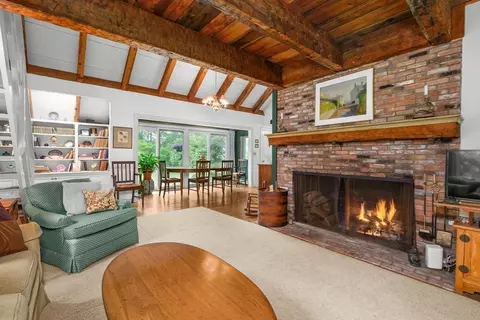 Living - 330 Champlain Rd, Chatham, MA 02633 photo 1 of 6