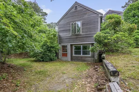 Exterior - 330 Champlain Rd, Chatham, MA 02633 photo 7 of 10