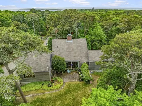 Exterior - 330 Champlain Rd, Chatham, MA 02633 photo 4 of 10