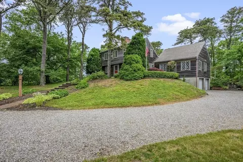 Exterior - 330 Champlain Rd, Chatham, MA 02633 photo 9 of 10