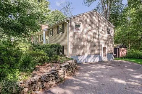 Exterior - 76 Maple St, Methuen, MA 01844 photo 2 of 3