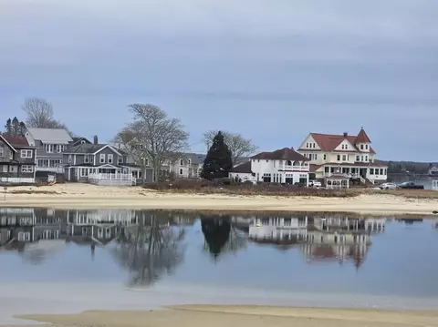 View/Area - 22 Maple St, Wareham, MA 02571 photo 1 of 2