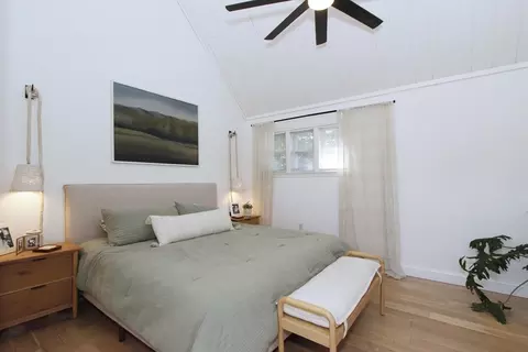 Bedroom - 22 Maple St, Wareham, MA 02571 photo 2 of 4