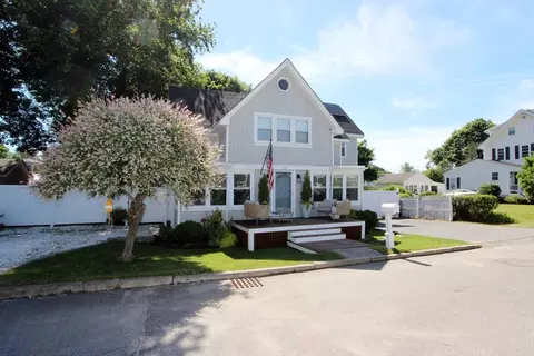 Exterior - 22 Maple St, Wareham, MA 02571 photo 4 of 9