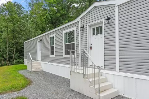 1990 Mass Ave #10, Lunenburg, MA 01462