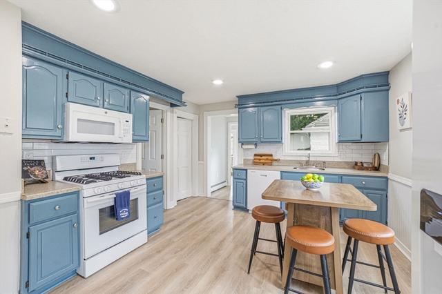 64 Garfield Ave, Woburn, MA 01801