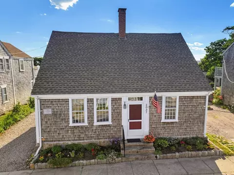 2037 Main Rd, Westport, MA 02790