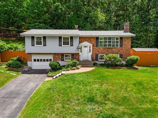 15 James Rd, Ipswich, MA 01938