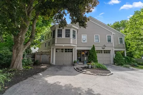 57 School St #4, Manchester, MA 01944