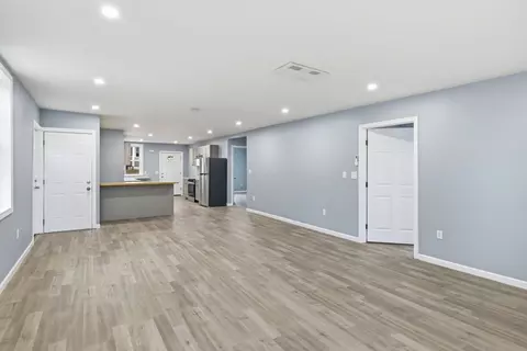25 Bourne St, Palmer, MA 01080 photo 11