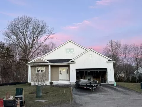 20 Coach Rd, Easton, MA 02356