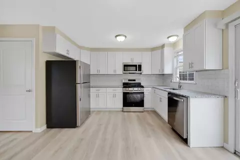 19-21 Biddle St, Springfield, MA 01129 photo 6