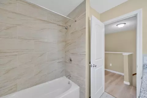 19-21 Biddle St, Springfield, MA 01129 photo 10