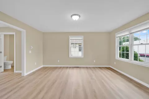 19-21 Biddle St, Springfield, MA 01129 photo 8