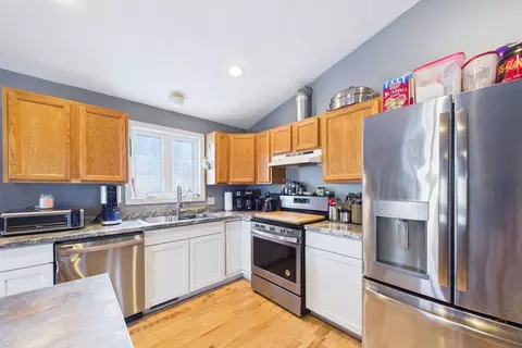 212 Haffards St, Fall River, MA 02723