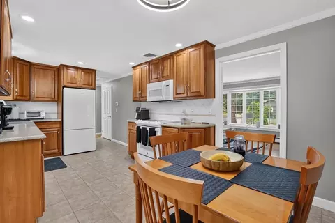 125 E Allen Ridge Rd, Springfield, MA 01118 photo 7