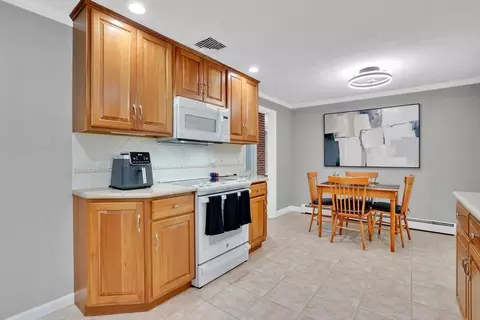 125 E Allen Ridge Rd, Springfield, MA 01118 photo 5