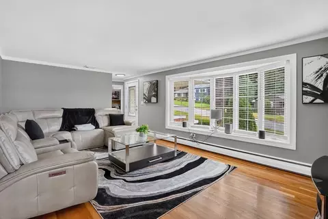 125 E Allen Ridge Rd, Springfield, MA 01118 photo 12