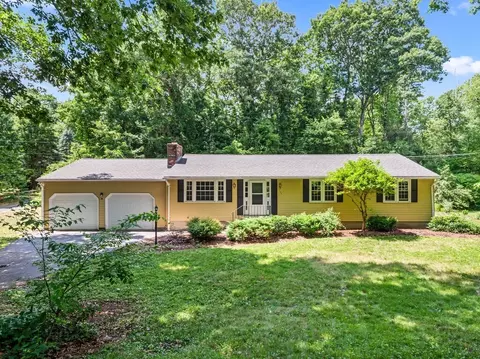 164 Stafford Rd, Holland, MA 01521