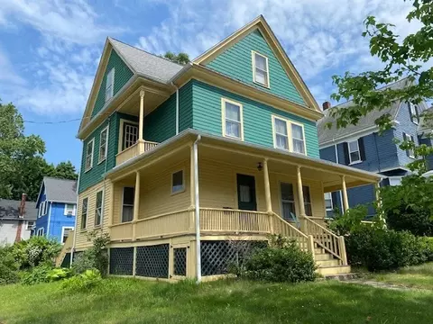 2 Orris Pl, Melrose, MA 02176