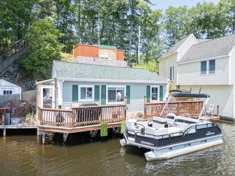 49 Boat House Rd, Groton, MA 01450