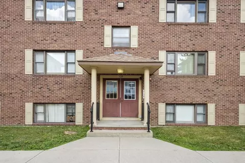 Exterior - 135 Vale St #16, Fall River, MA 02724 photo 5 of 8