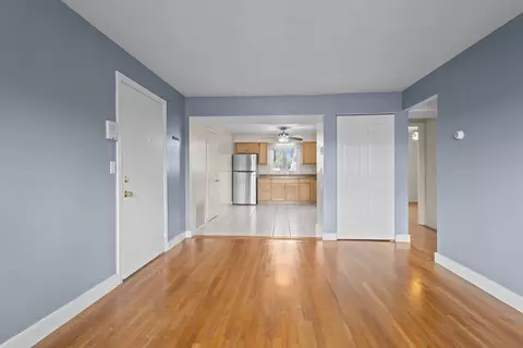 Living - 135 Vale St #16, Fall River, MA 02724 photo 7 of 8