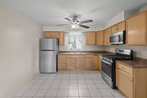 Kitchen - 135 Vale St #16, Fall River, MA 02724 photo 2 of 5