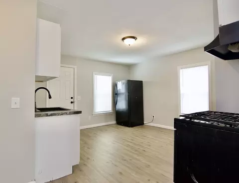56-58 Grattan St, Chicopee, MA 01020 photo 6