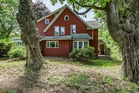 83 Main St, Blandford, MA 01008