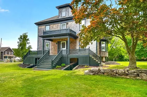 5 North Ln, Dartmouth, MA 02748