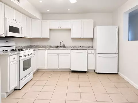 526 Third St #3, Fall River, MA 02721 photo 1
