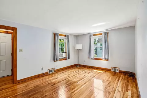 10 Standish, Worcester, MA 01604 photo 6