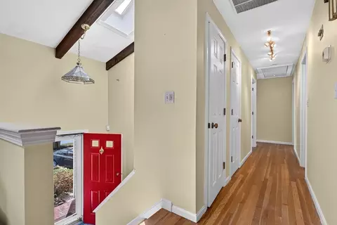 9 Oregon Ave, Braintree, MA 02184 photo 4