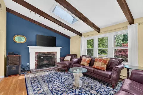 9 Oregon Ave, Braintree, MA 02184 photo 6