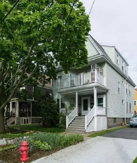 121 Highland Rd #1, Somerville, MA 02144