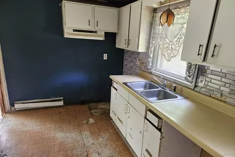 5 Morin Dr, Easthampton, MA 01027 photo 7