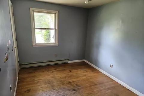 5 Morin Dr, Easthampton, MA 01027 photo 3