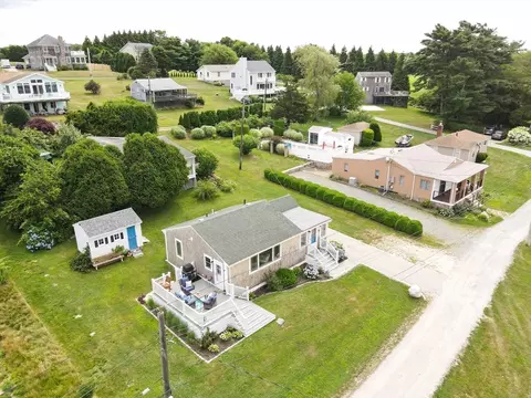 99 Sylvia Ln, Westport, MA 02790