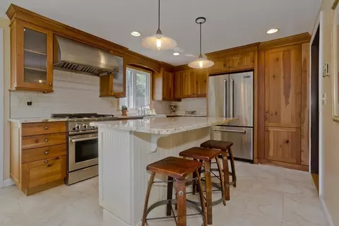 9 Dowds Ln, Chicopee, MA 01020 photo 7
