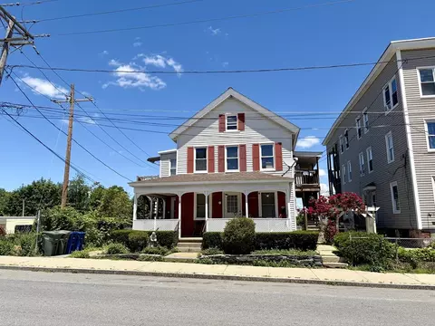 62 Mechanic St, Leominster, MA 01453