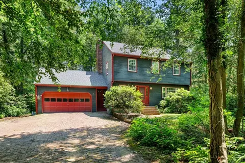 7 Hidden Ledge, Manchester, MA 01944