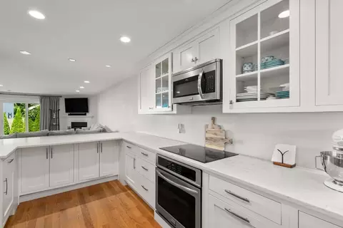 Kitchen - 26 Denmark Ln #26, Needham, MA 02492 photo 2 of 5